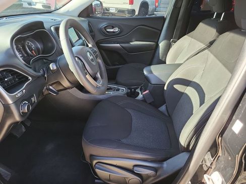 Used 2020 Jeep Cherokee Latitude image 18