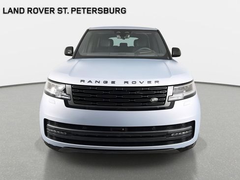 Certified 2025 Land Rover Range Rover SE image 2