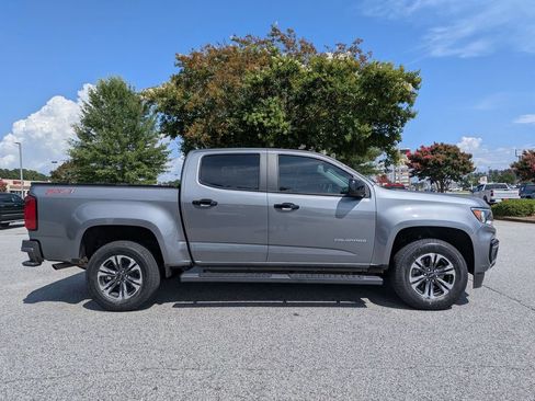 Used 2021 Chevrolet Colorado Z71 w/ Safety Package AWD/4WD image 9