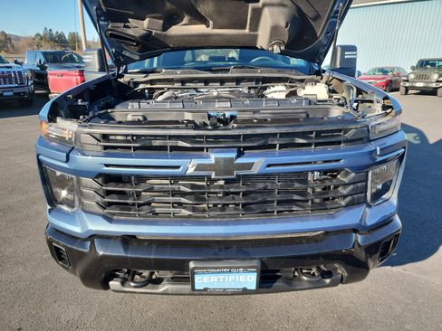 Used 2024 Chevrolet Silverado 2500 Custom w/ Custom Value Package image 34