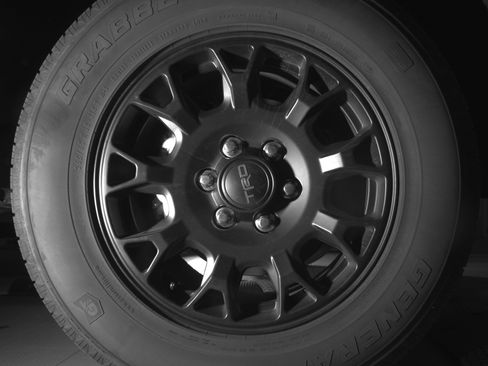 Certified 2025 Toyota Tacoma TRD Sport AWD/4WD image 11