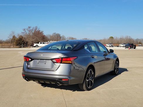 Used 2025 Nissan Altima 2.5 SR image 5