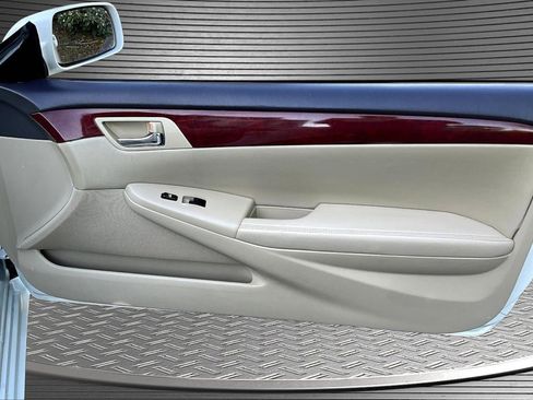 Used 2005 Toyota Solara SLE FWD image 26