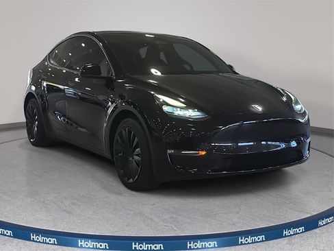 Used 2023 Tesla Model Y Long Range image 4