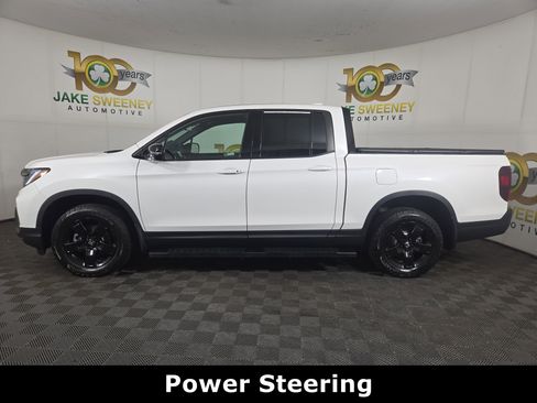 Used 2025 Honda Ridgeline Black Edition image 4