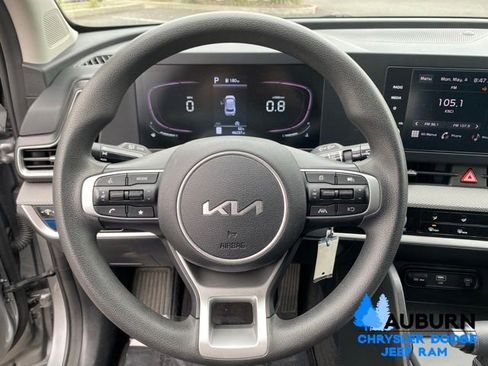Used 2023 Kia Sportage LX FWD image 31