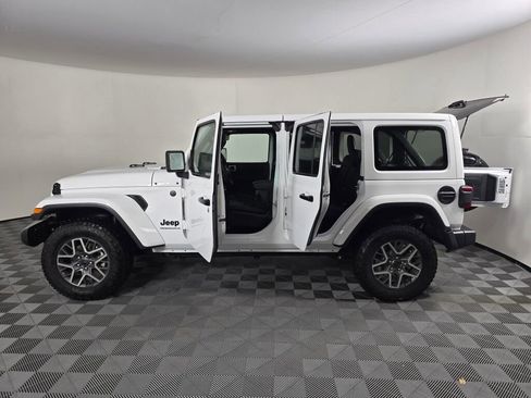 New 2025 Jeep Wrangler Sahara image 15
