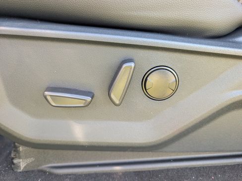 New 2026 Ford F250 Lariat w/ Black Appearance Package image 25