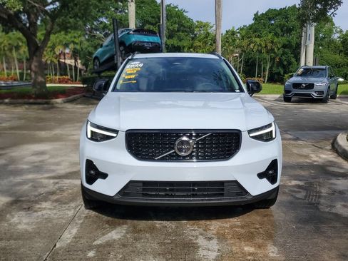 Certified 2026 Volvo XC40 B5 Plus AWD/4WD image 2