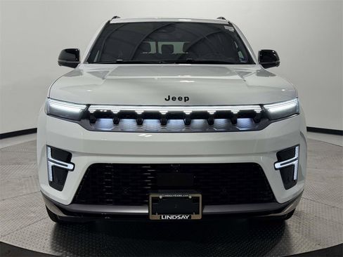 New 2026 Jeep Grand Wagoneer L Limited image 2