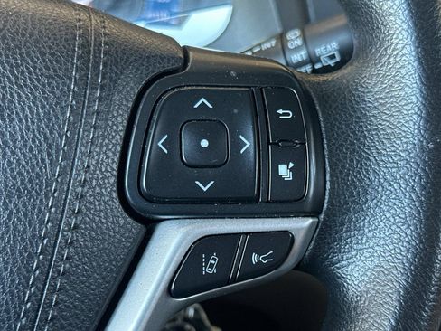Certified 2018 Toyota Sienna LE w/ Carpet Mat Package FWD image 28