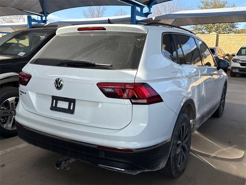 Used 2020 Volkswagen Tiguan SE image 5