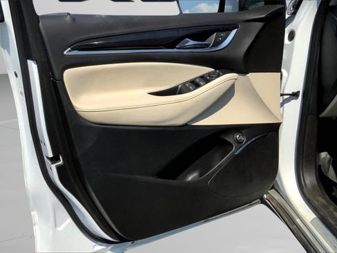 Used 2022 Buick Enclave Essence image 23