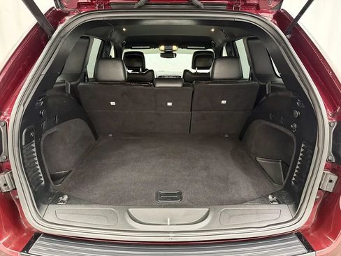 Used 2017 Jeep Grand Cherokee Altitude AWD/4WD image 26