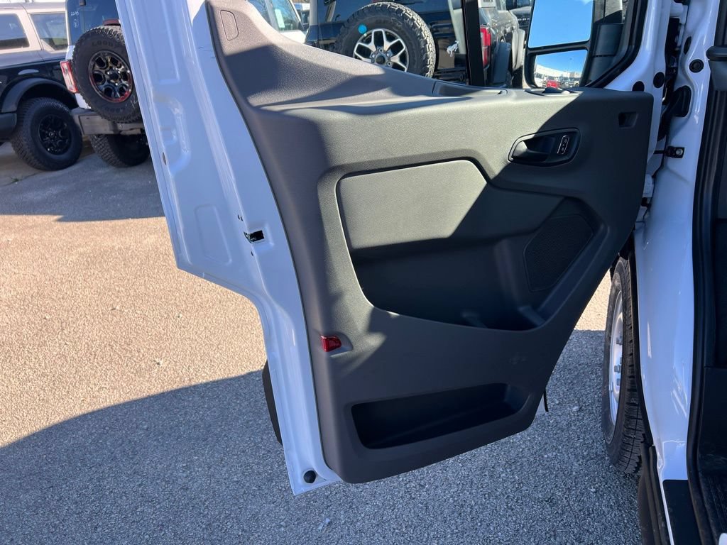 Used 2024 Ford Transit 150 Low Roof RWD image 11