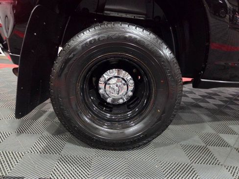 Used 2024 RAM 3500 Tradesman w/ Chrome Appearance Group AWD/4WD image 90