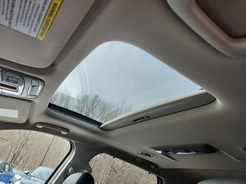 Used 2022 Kia Telluride EX w/ EX Premium Package image 15