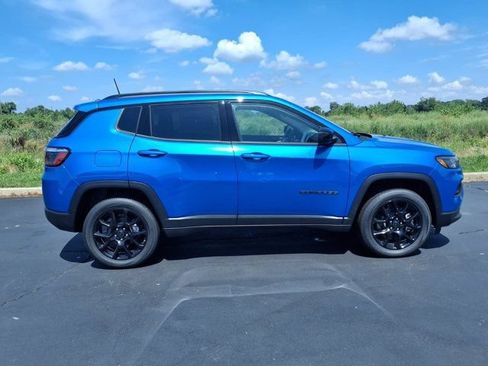 New 2026 Jeep Compass Latitude AWD/4WD image 27