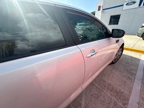 Used 2012 Kia Optima EX FWD image 20