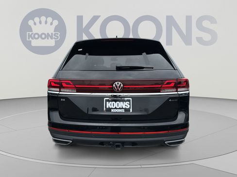 Used 2025 Volkswagen Atlas SE AWD/4WD image 15