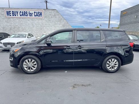 Used 2019 Kia Sedona L FWD image 14