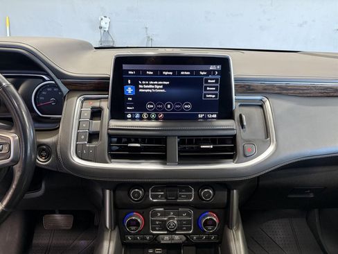 Used 2021 Chevrolet Tahoe Premier w/ Premium Package image 24