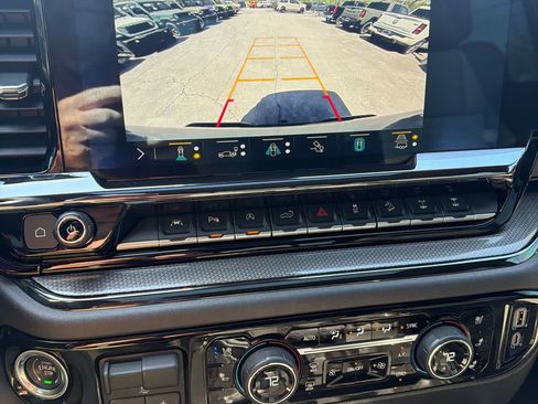 Used 2023 Chevrolet Silverado 1500 ZR2 w/ Technology Package image 16