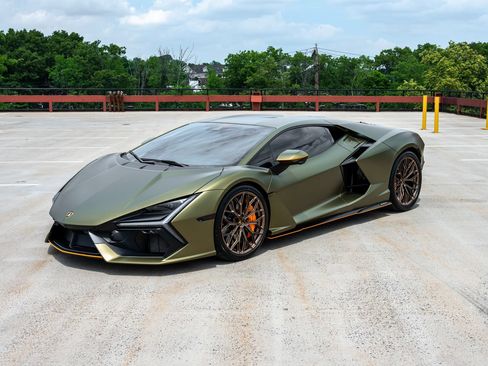 Used 2025 Lamborghini Revuelto AWD/4WD image 9