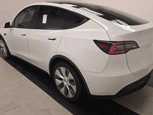Used 2021 Tesla Model Y Long Range AWD/4WD image 4