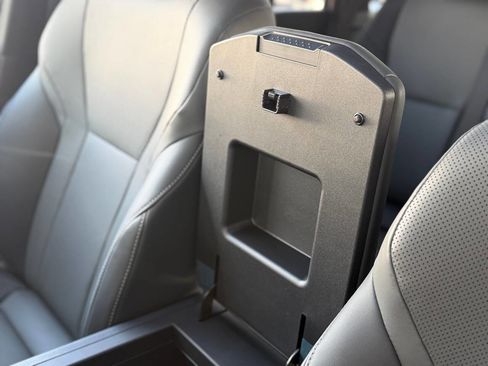 Used 2024 Lexus GX 550 image 31