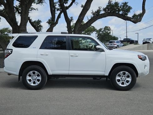 Certified 2024 Toyota 4Runner SR5 AWD/4WD image 6