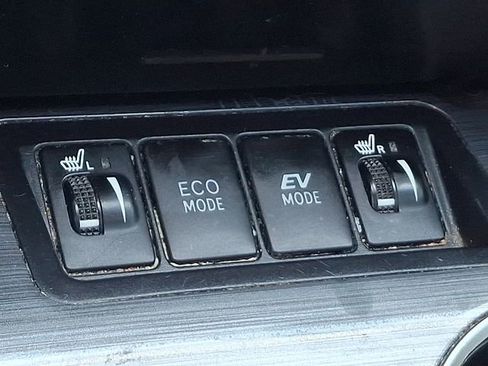 Used 2012 Toyota Camry XLE image 28