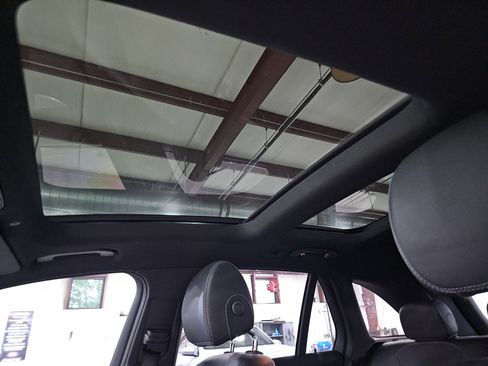 Used 2022 Mercedes-Benz GLC 300 4MATIC image 33