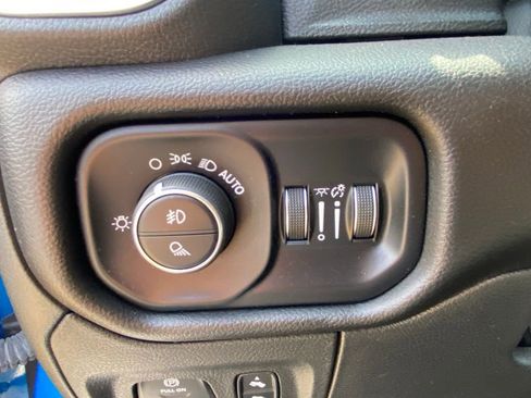 Used 2025 RAM 1500 Big Horn AWD/4WD image 15