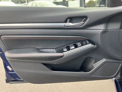 Used 2023 Nissan Altima 2.5 SR image 12