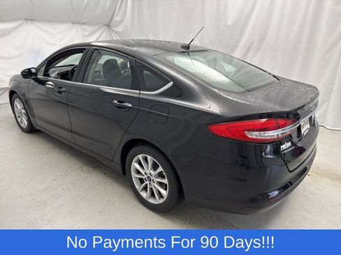 Certified 2017 Ford Fusion SE image 5