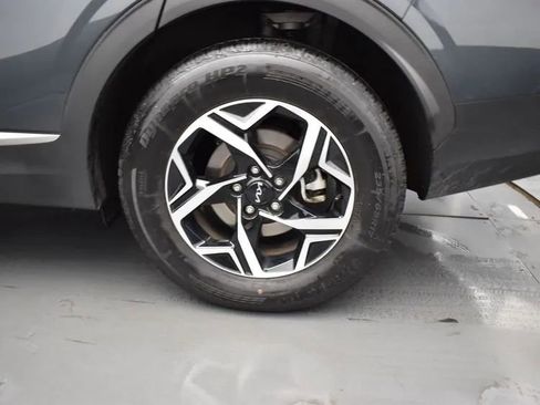 Used 2025 Kia Sportage LX image 35