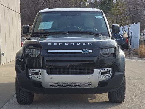 Certified 2025 Land Rover Defender 130 S image 2