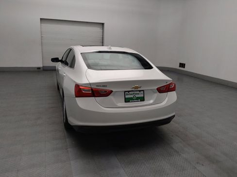Used 2017 Chevrolet Malibu LT image 6