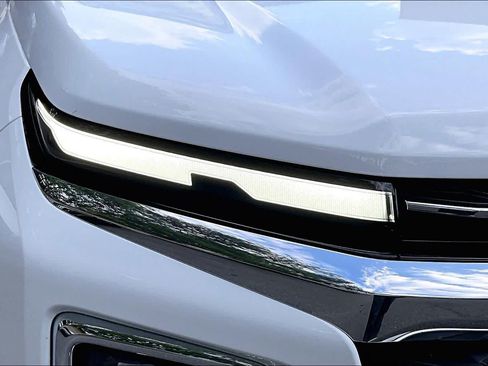 Used 2026 Chevrolet Traverse LT w/ Driver Confidence Package FWD image 27