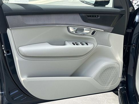 New 2026 Volvo XC90 T8 Ultra AWD/4WD image 11