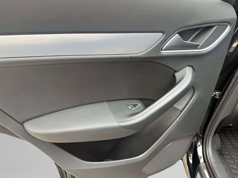 Used 2018 Audi Q3 2.0T Premium Plus w/ Premium Plus Package image 36