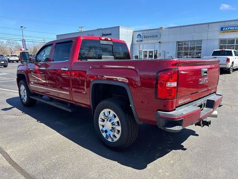 Used 2019 GMC Sierra 2500 Denali w/ Duramax Plus Package AWD/4WD image 6