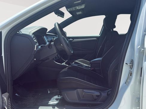 Used 2022 Volkswagen Jetta Sport FWD image 2