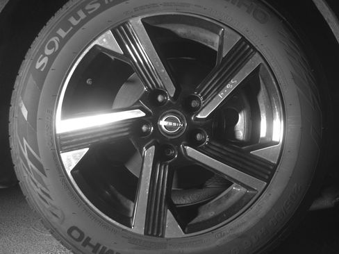 Used 2025 Nissan Sentra SV FWD image 13