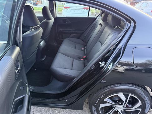 Used 2016 Honda Accord LX image 9