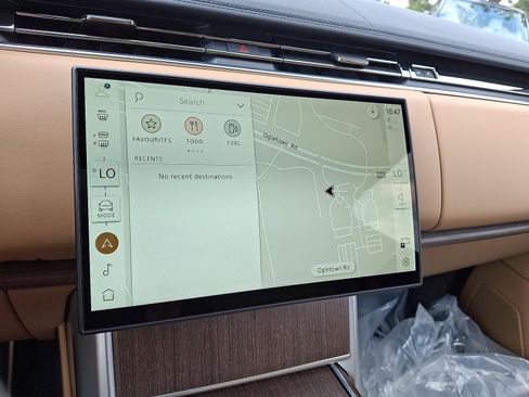 New 2025 Land Rover Range Rover SE image 7