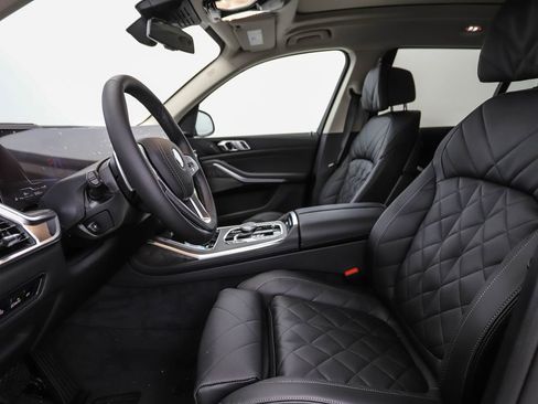 Used 2025 BMW X7 xDrive40i image 11