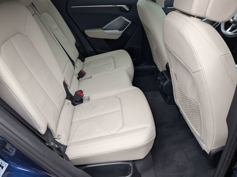 Used 2024 Audi Q3 2.0T Premium image 31