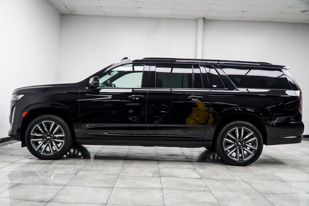 Used 2023 Cadillac Escalade ESV Sport w/ Touring Package AWD/4WD image 15
